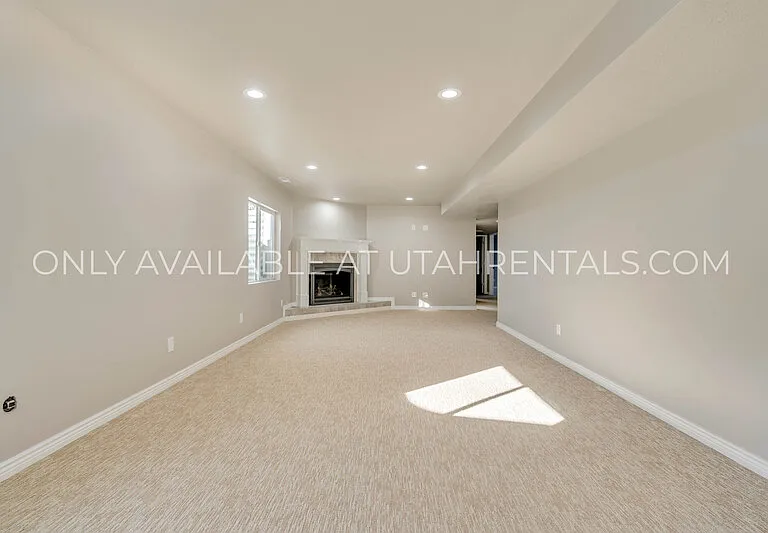 1419 W Stayner Dr — Photo 11
