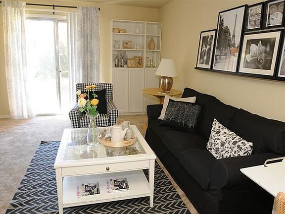 Living room 1