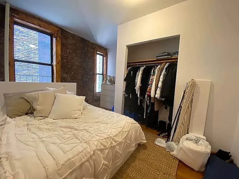 202 E 7th St #2C — Photo 3