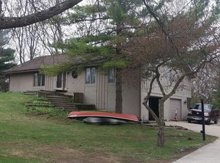 N71W27089 Meadow Wood Ln, Lisbon, WI