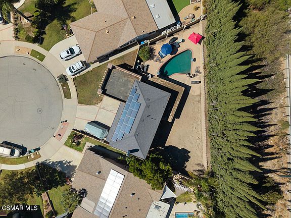 5th image of 2491 N Castlemont Ct