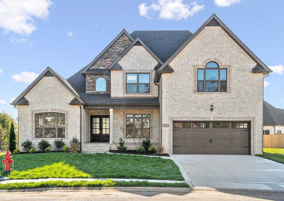 1st image of 79 Wellington Dr