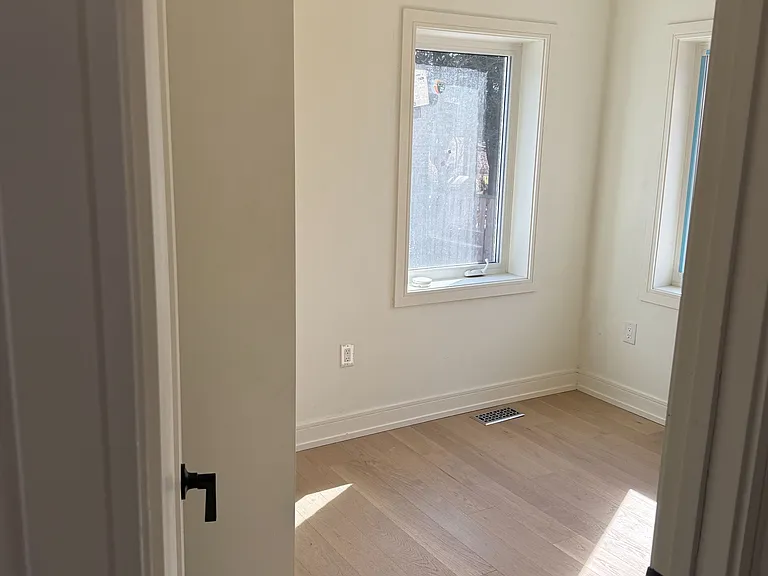 32 Homestead Rd #MAIN — Photo 13