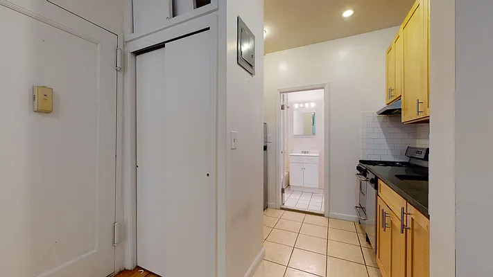 Rented by Bond New York | media 13