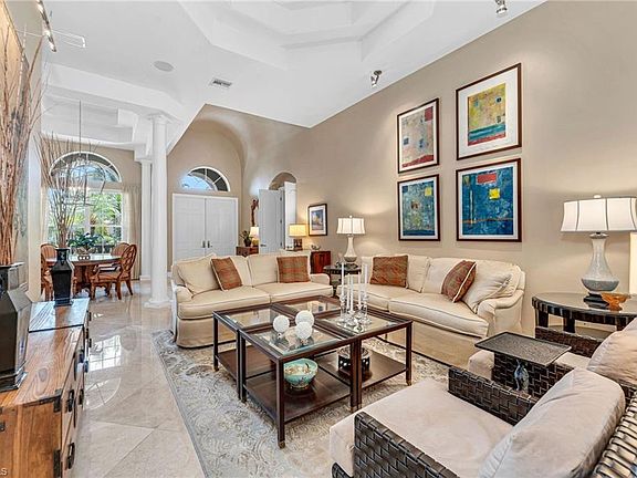 2nd image of 5814 Hammock Isles DR