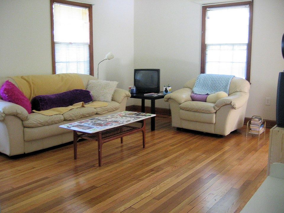 2nd image of 7507 Girard Ave