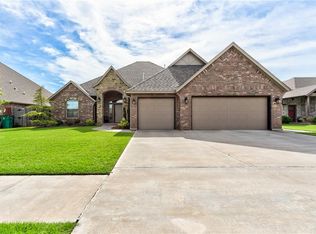 2116 Pine Creek Ave, Yukon, OK 73099