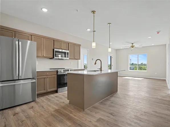 4428 Deer Creek Rd #209, Iowa City, IA 52246