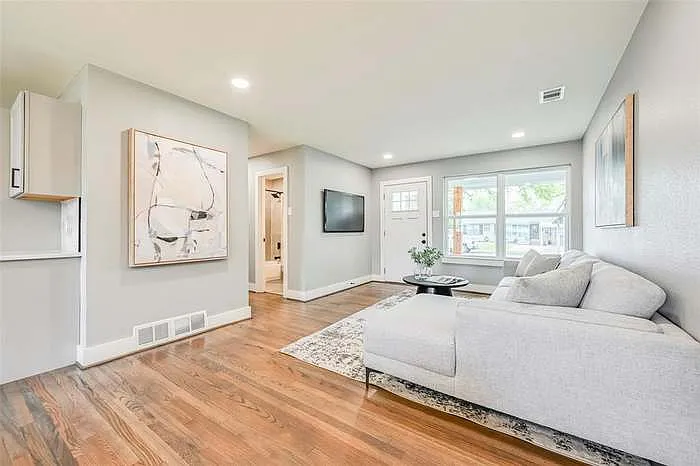 2729 Lockhart Ave — Photo 13