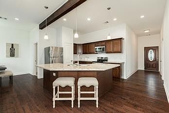 5th image of 418 Magnolia Ln #A1