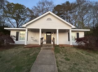 104 Ridgecrest Rd, Lagrange, GA 30240