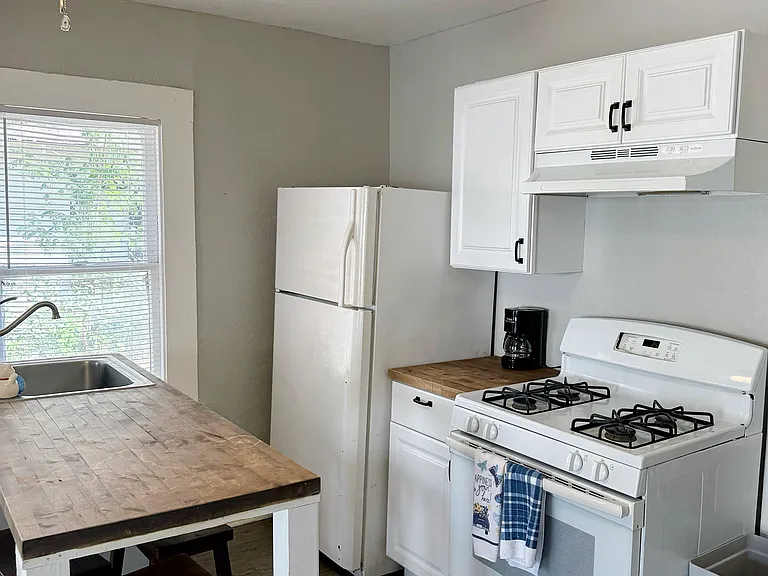 620 Potomac St — Photo 5
