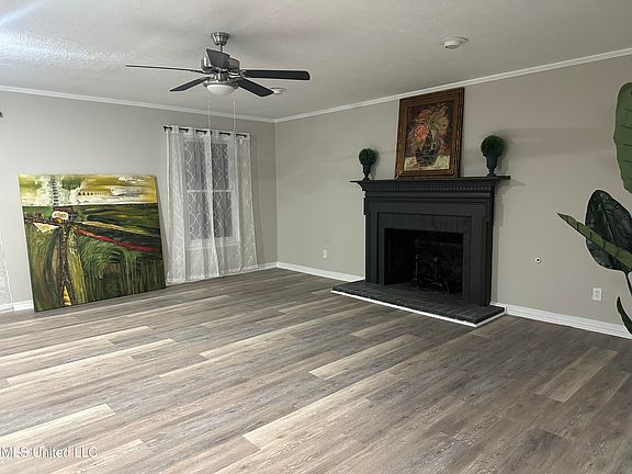 2nd image of 191 Ted Cir