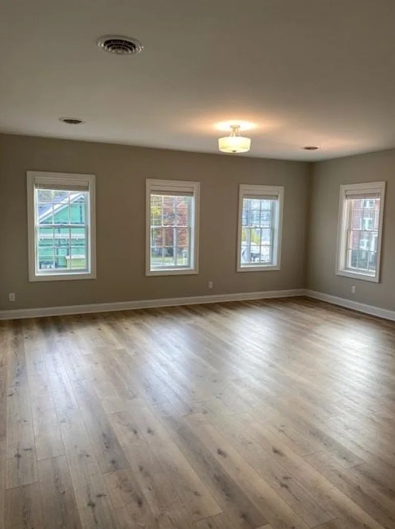 1 bed, 1075 sqft, $1,995 — Photo 4
