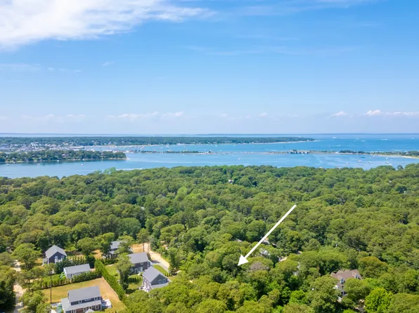 0A California Ave, Oak Bluffs, MA 02557
