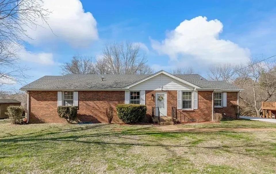 905 Denise Dr