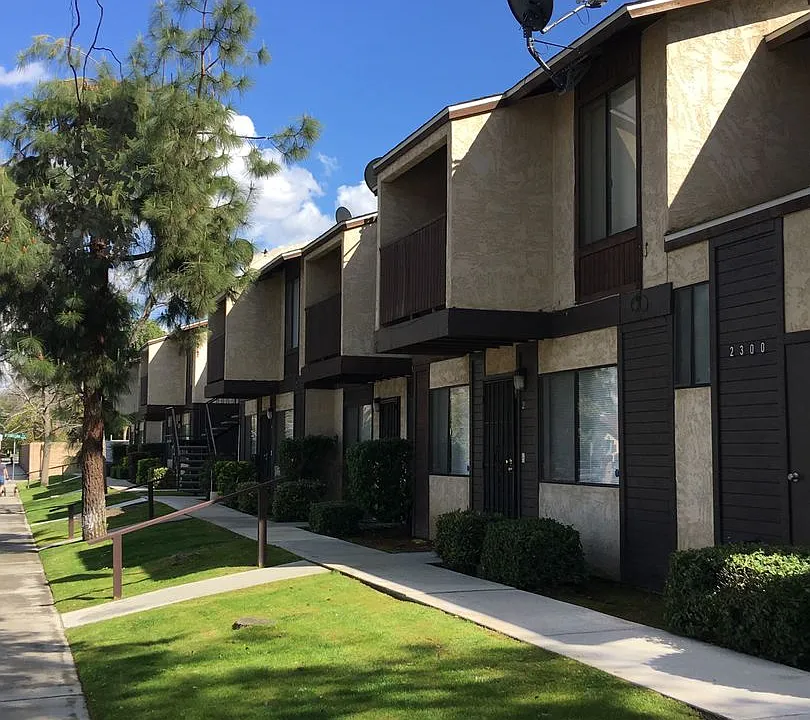 2300 Gosford Rd #1-9