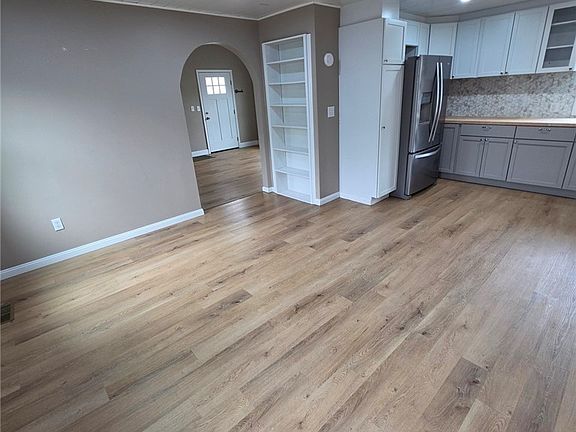 2nd image of 12 Main St