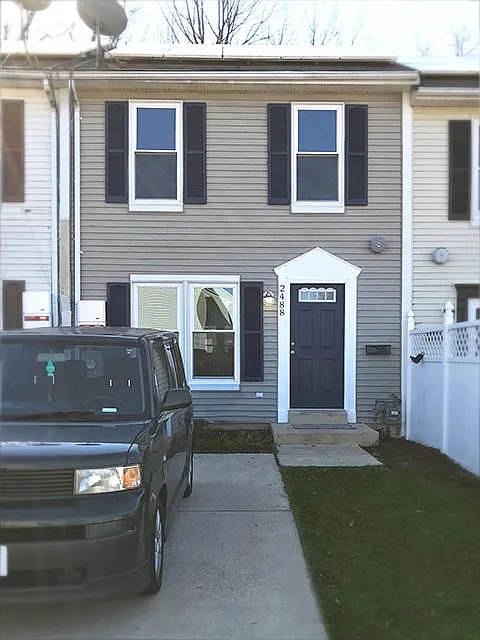 3 bed, 1.5 bath, 1224 sqft, $3,000 — Photo 2