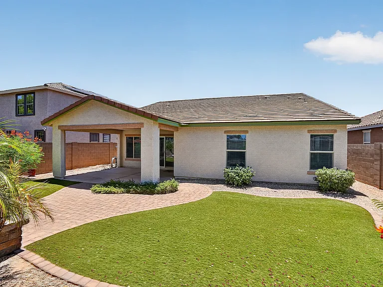 15772 W Shaw Butte Dr — Photo 3