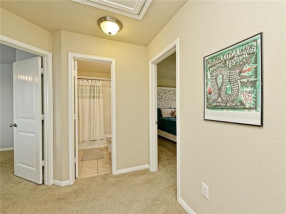 5th image of 413 Crater Lake Dr
