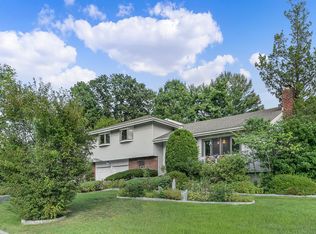 64 Gail Dr, New Rochelle, NY 10805