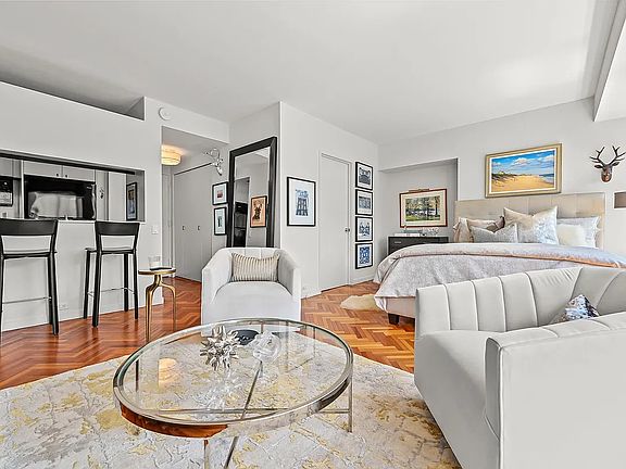 4th image of 150 W 56th St APT 3409
