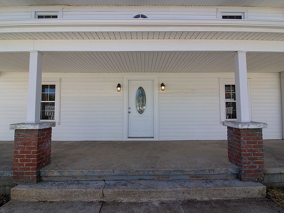 2nd image of 50 Louisa Ave
