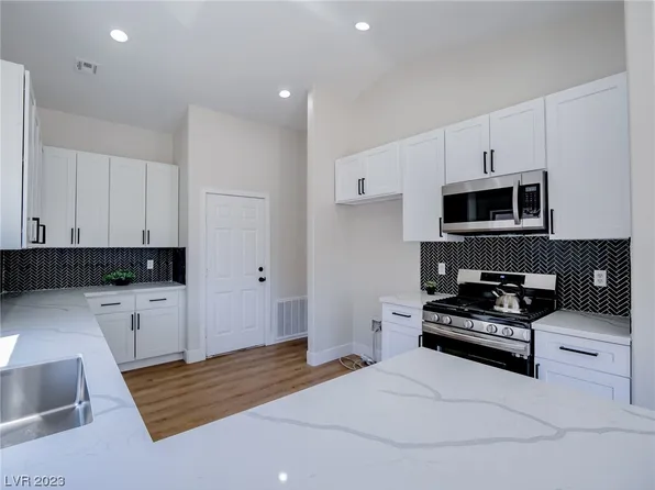4433 Summer Glen Ln, North Las Vegas, NV 89031