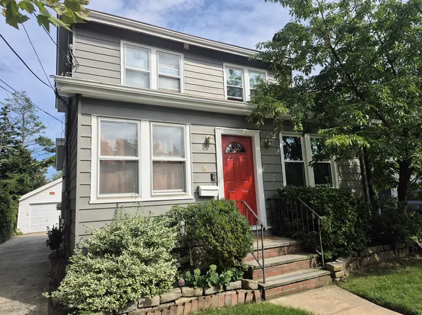 (undisclosed Address), Valley Stream, NY 11581