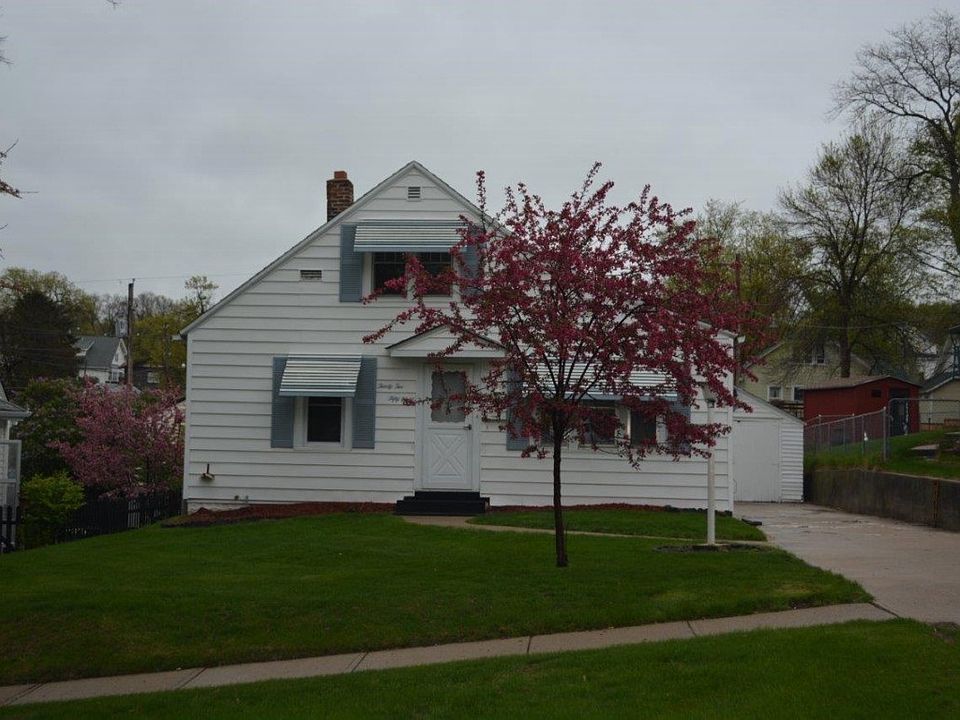 1st image of 3258 Pierce St