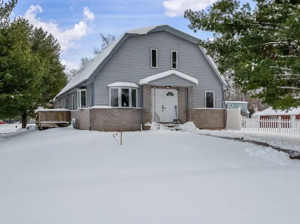 1020 W Perry St, Belvidere, IL 61008