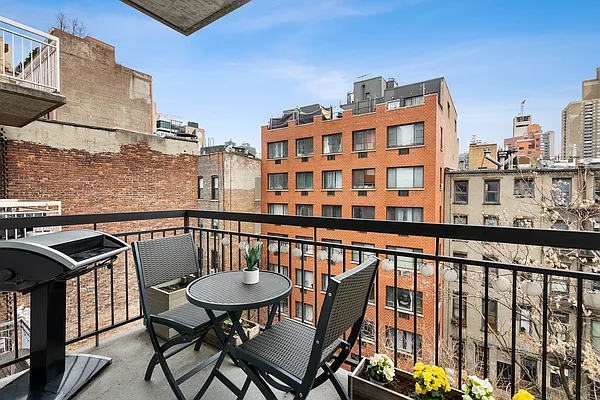 Sold by Compass | media 12