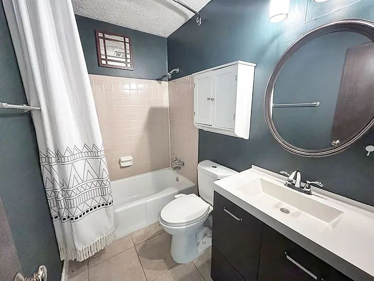 1642 Hillside St — Photo 20