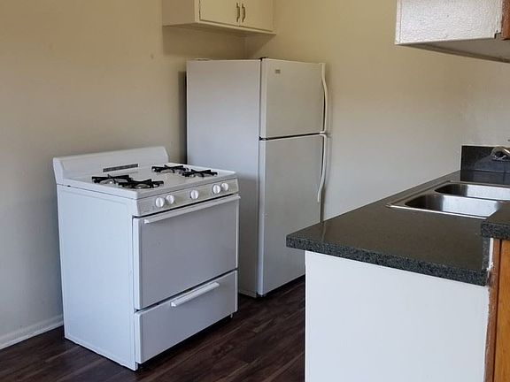 5th image of 12221 Vanowen St APT H