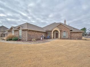 927 Fox Dr, Choctaw, OK 73020