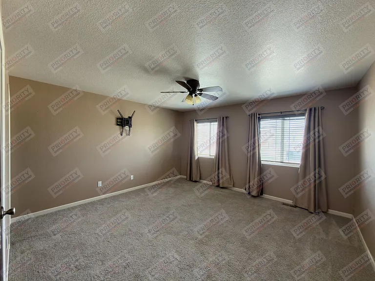 3301 Quacker Ave — Photo 17