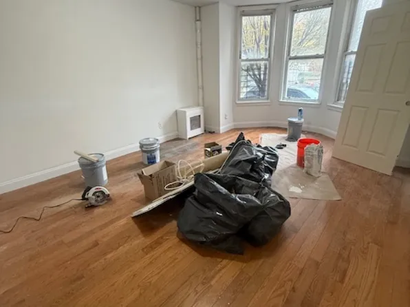 759 Home Street image 4 of 14