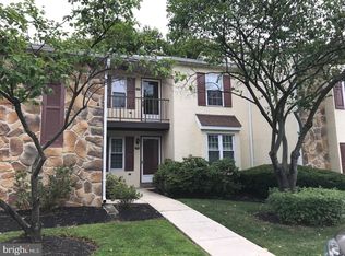 180 Valley Stream Cir, Wayne, PA 19087