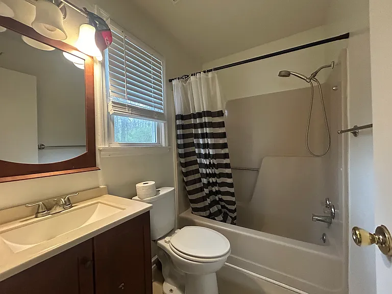 209 Greenview Dr #A — Photo 3