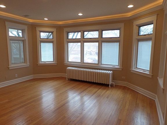 3rd image of 7649 W Sunset Dr