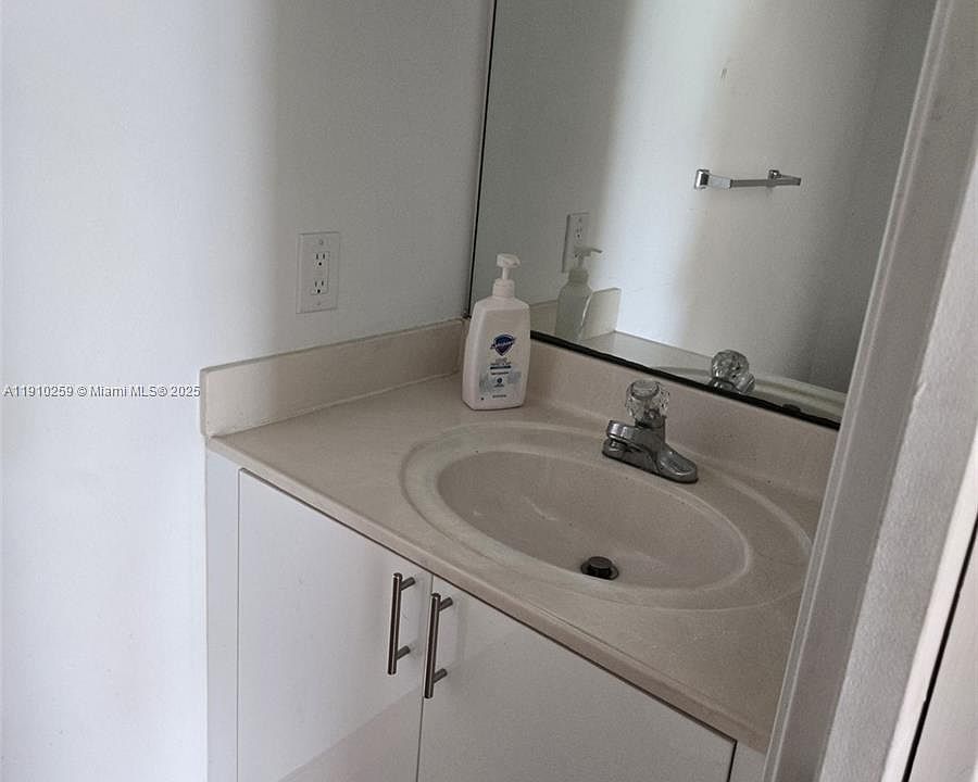 1st image of 4361 Dogwood Cir #4361