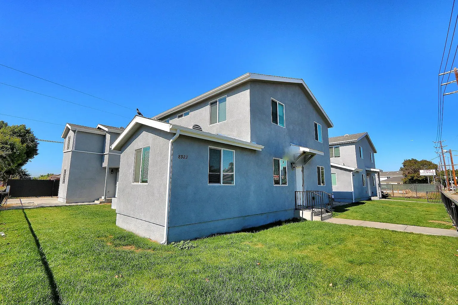 6 bed, 1917 sqft, $4,300 — Photo 2
