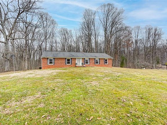 3rd image of 14419 Family Circle Ln