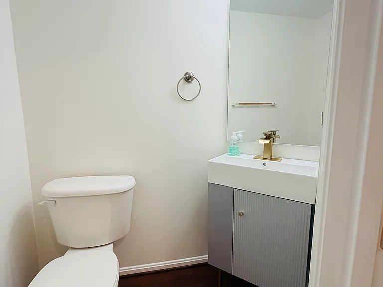 Powder room