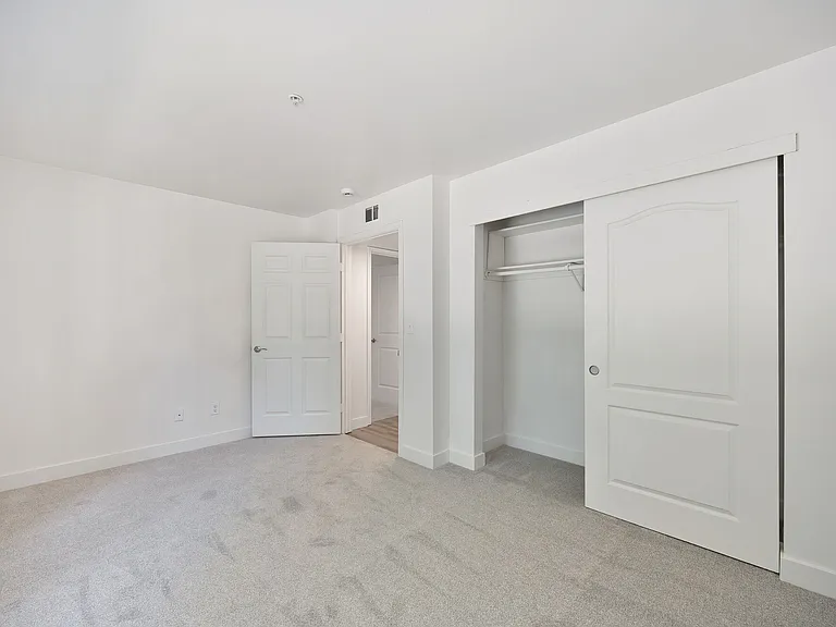Kent Place — Photo 10