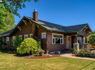 624 S Pine St, Carlton, OR