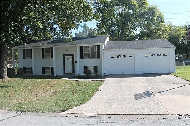 Updated Split Level in O'Fallon!