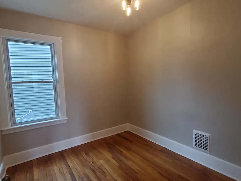 1020 Albany St #1 — Photo 14