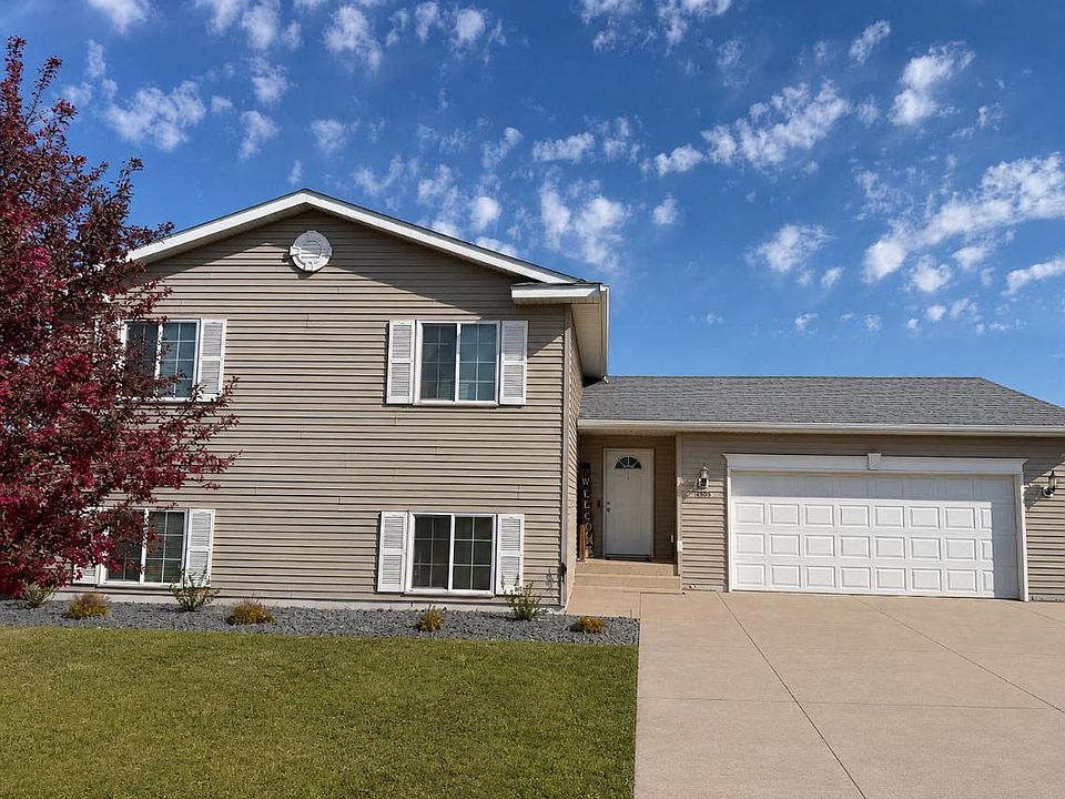 1st image of 1505 3rd St SW